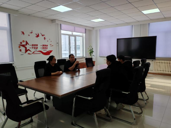 扎賚諾爾區就業服務中心 政企攜手，電商咨詢覓良策，共促發展新篇章